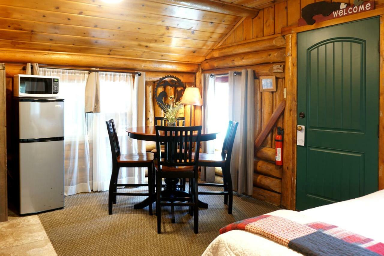Moose Creek Cabins Motel West Yellowstone Ngoại thất bức ảnh